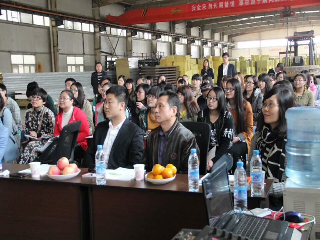 2014-10-26 唐山学院大学生入企参观学习
